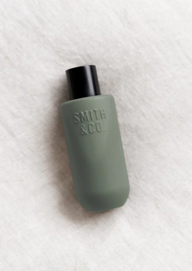 SMITH&CO. Amber & Freesia Room Spray 100ml.