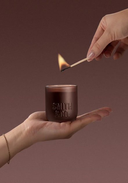 SMITH & CO Black Oud & Saffron Candle 80g