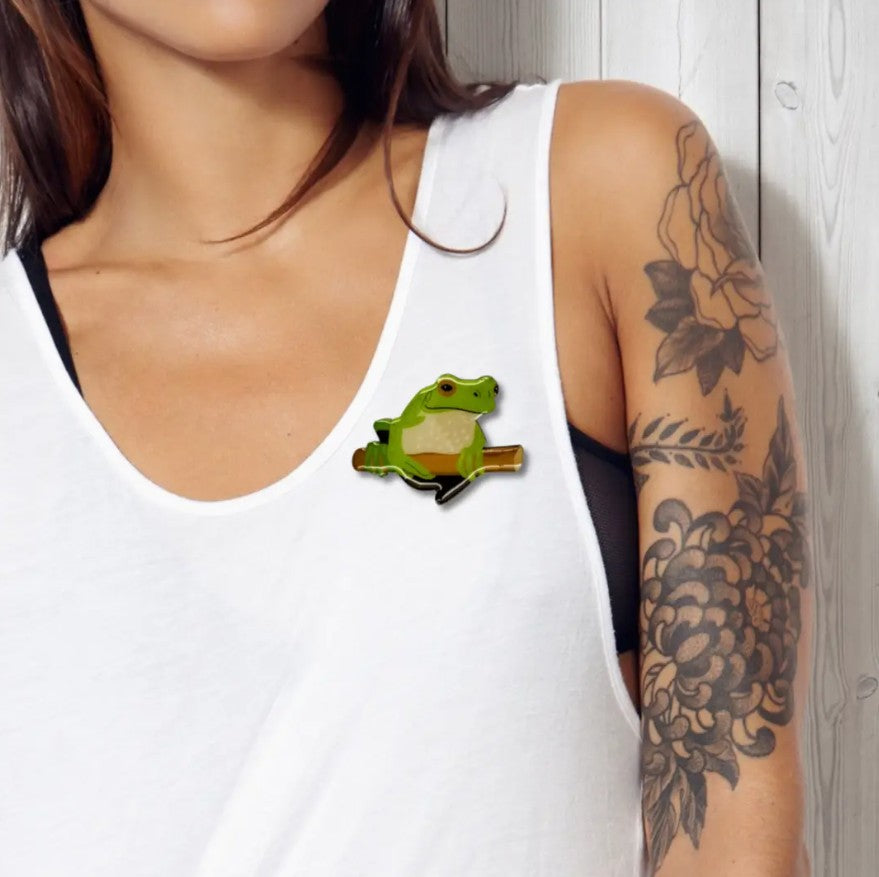 Green Tree Frog Brooch